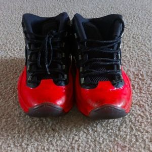 ReeBok Questions 3 Red/Black